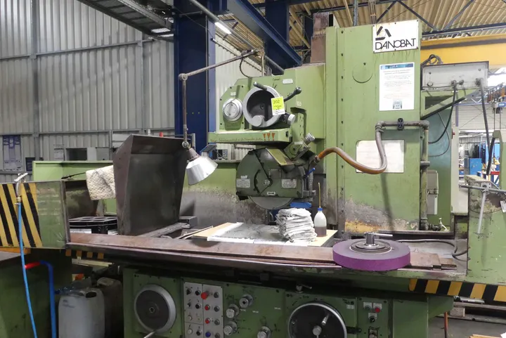 Danobat Flachschleifmaschine, mit Schrank und Inhalt Hinweis: ohne Position 203, 204